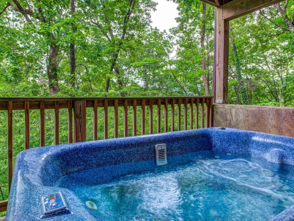 Great Expectations, 3 Bedrooms, Fireplace, Pool Table, Hot Tub, Sleeps 10 蓋特林堡 外观 照片