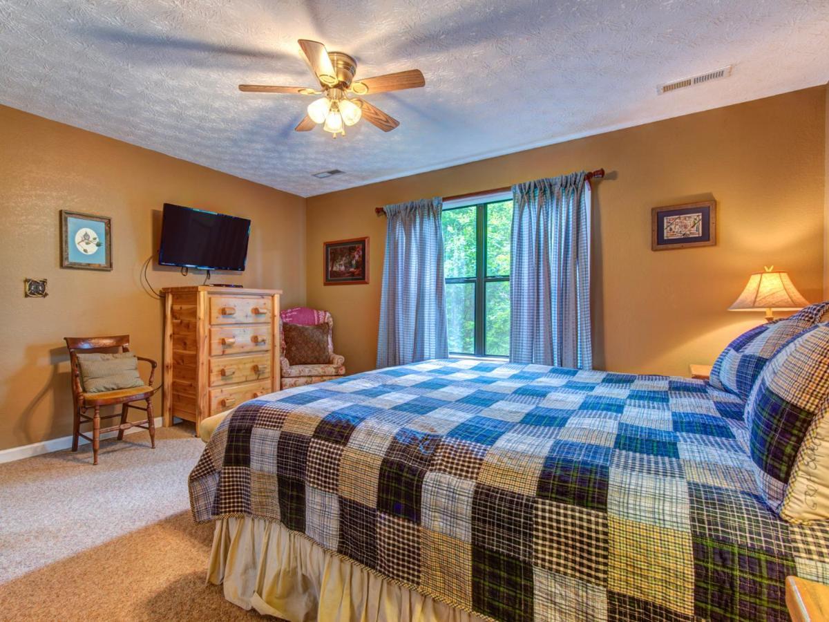 Great Expectations, 3 Bedrooms, Fireplace, Pool Table, Hot Tub, Sleeps 10 蓋特林堡 外观 照片