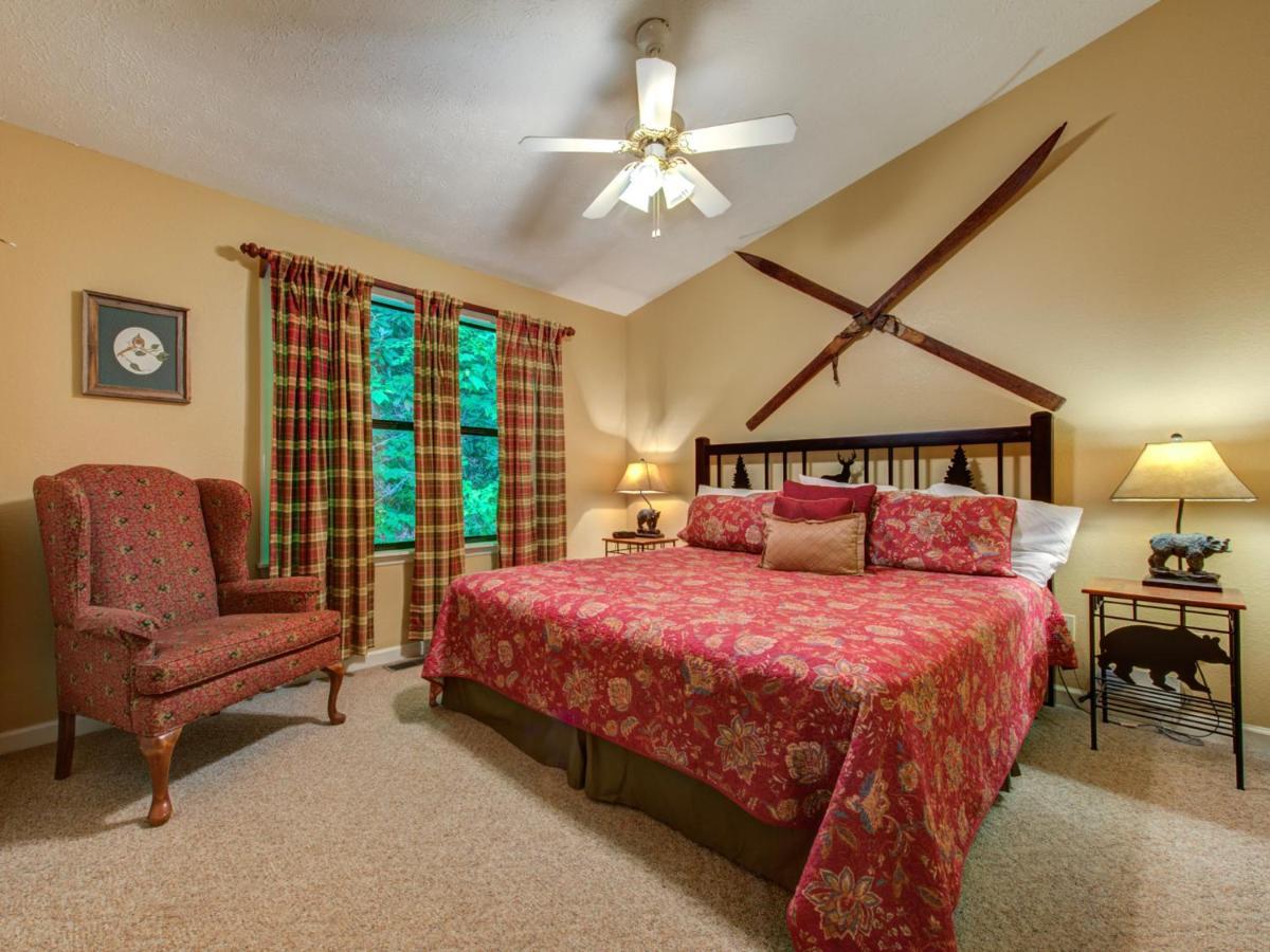 Great Expectations, 3 Bedrooms, Fireplace, Pool Table, Hot Tub, Sleeps 10 蓋特林堡 外观 照片