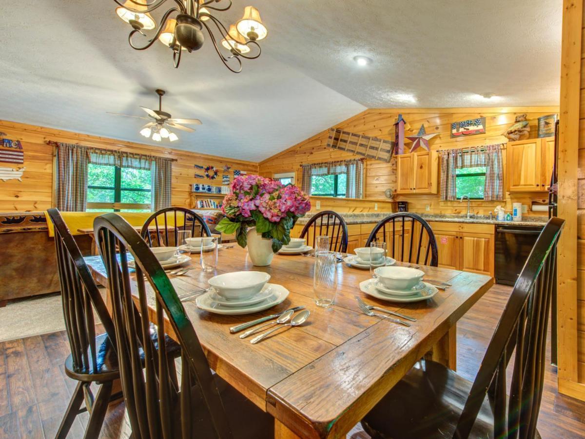 Great Expectations, 3 Bedrooms, Fireplace, Pool Table, Hot Tub, Sleeps 10 蓋特林堡 外观 照片