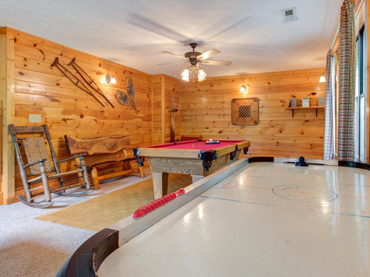 Great Expectations, 3 Bedrooms, Fireplace, Pool Table, Hot Tub, Sleeps 10 蓋特林堡 外观 照片